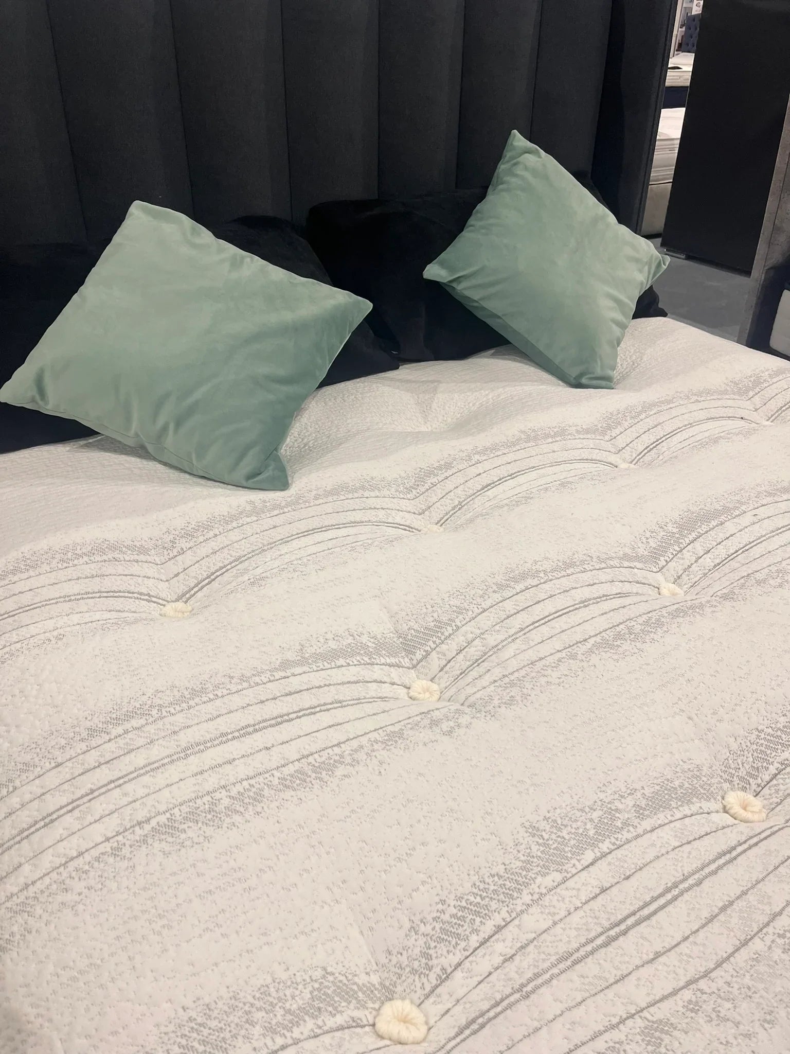 Healthopaedic Octavia 1000 Pocket Sprung Zero Gravity Mattress